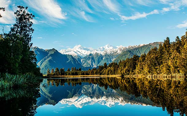 Lake-Matheson,-New-Zealand