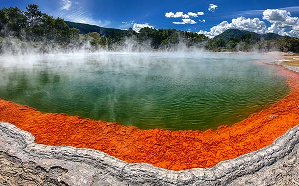 Wai-O-Tapu,-New-Zealand (2)